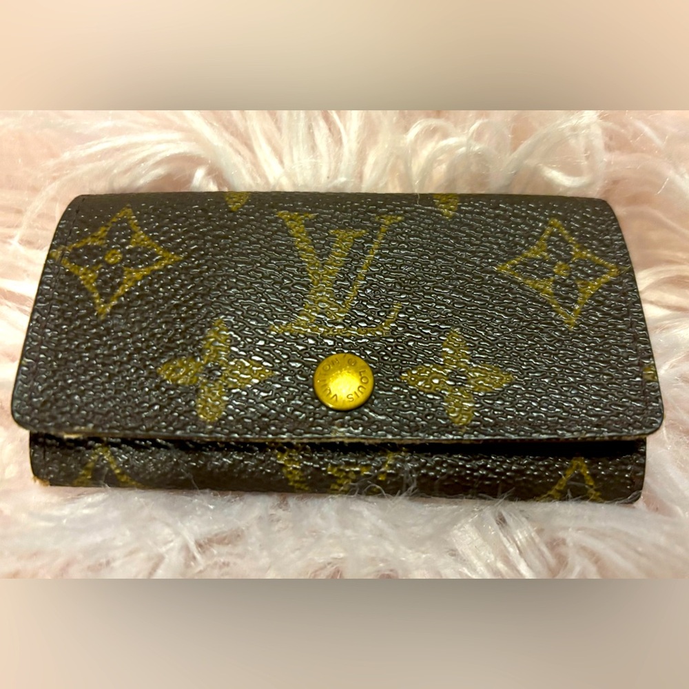 LV 4 key holder